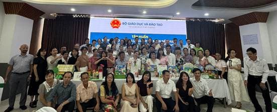 BỘ HỌC LIỆU STEAM MĨ THUẬT ĐỒNG HÀNH CÙNG THẦY CÔ CHINH PHỤC STEAM